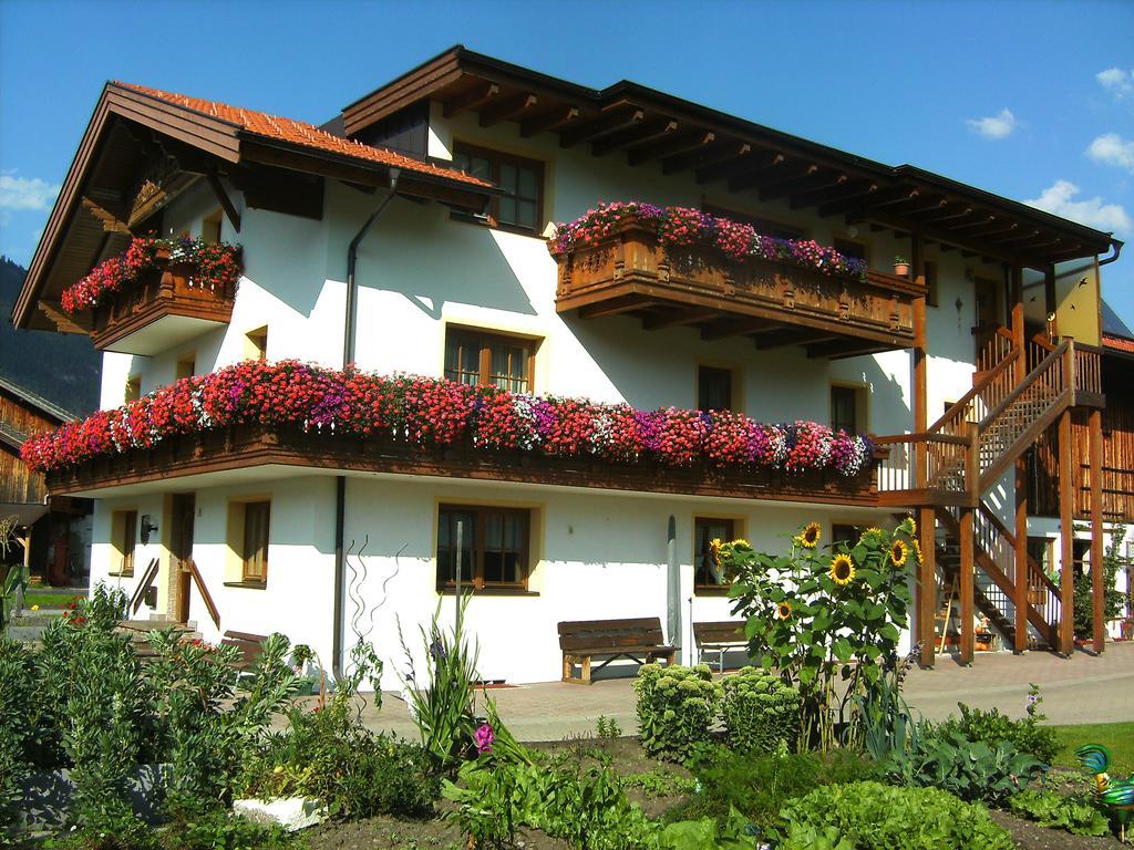 Ferienwohnungen Krismer Arzl im Pitztal Exterior foto
